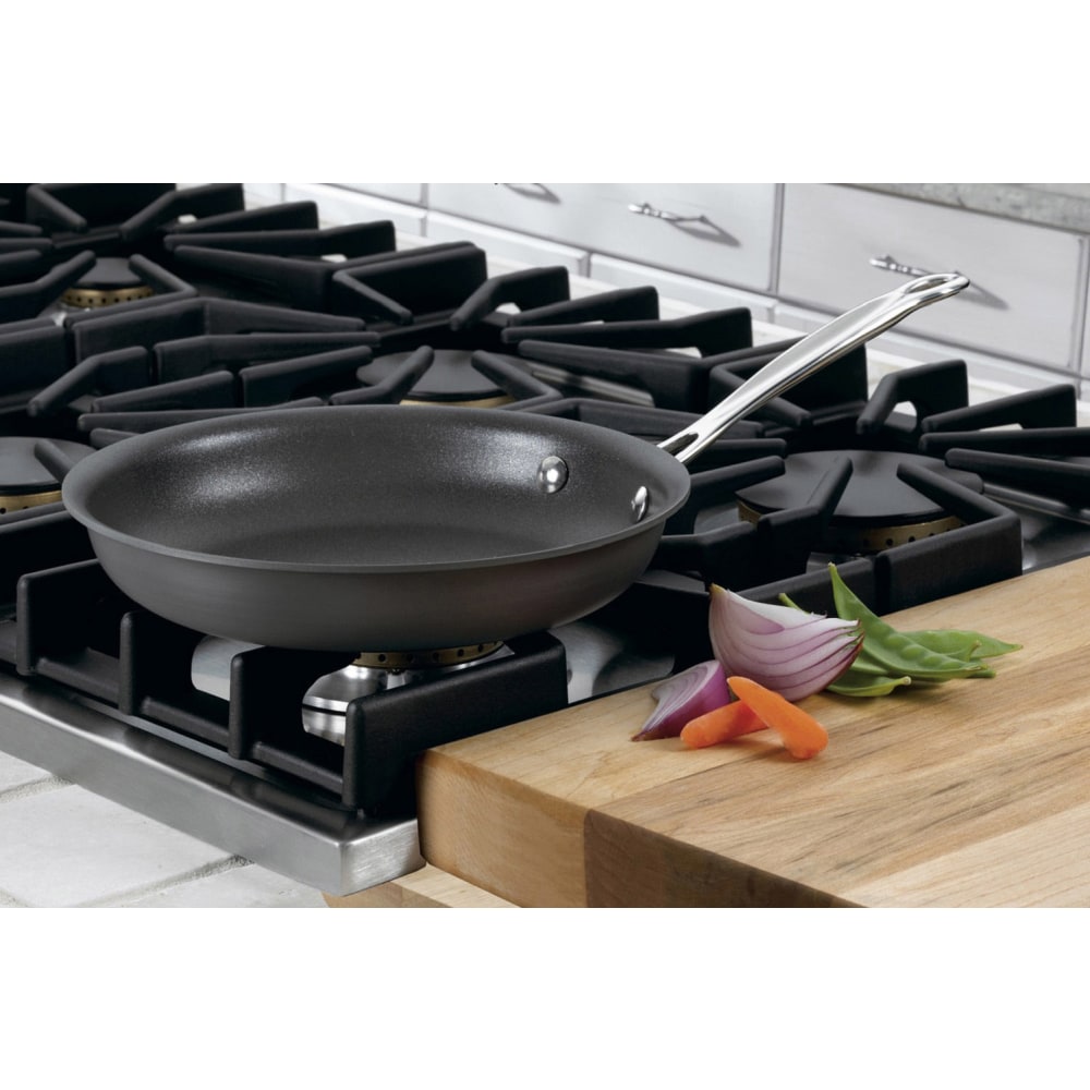 Cuisinart 622-20 Chefs Classic Non-Stick Hard Anodized 8in Open Skillet, Black